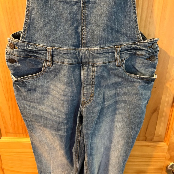 Mossimo Denim Overalls. Sz small - Picture 3 of 8